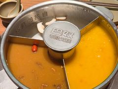 三拼锅底-巴奴毛肚火锅(京西大悦城店)