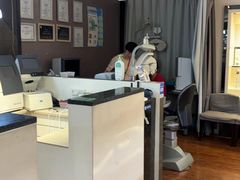 -黄益静眼镜行