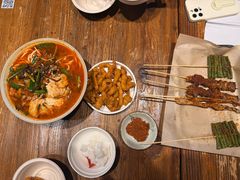 -粉八·云南米线·建水烧烤(常熟路店)