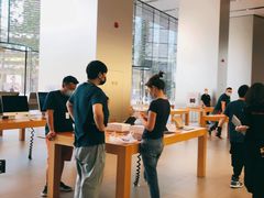 -Apple零售店(华贸购物中心店)