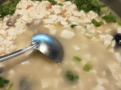 牡蛎豆腐汤-95号酱骨·一块豆腐(展春园西路店)