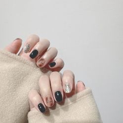 -悦指间美甲美睫