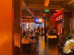 -何师烧烤Pro ·江湖川菜·小龙虾·精酿(太古里旗舰店)