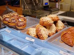 杏仁可颂-CHOCMONS巧克怪兽(屏风街店)