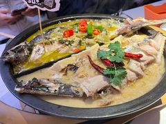 -鸣记脆皮烤鱼(三八广场店)