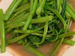 -J Daeng Seafood
