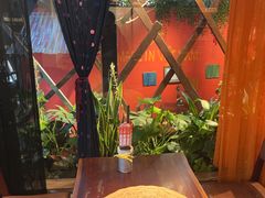 -Cuc Gach Quan Restaurant