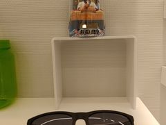 -三叶眼镜城批发市场(上海火车站店)