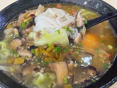 -龙记桂林米粉(财满街店)