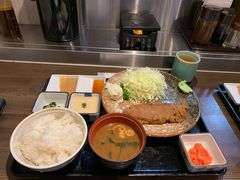 -牛かつもと村(原宿店)