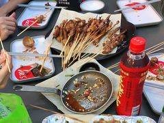 -何师烧烤Pro ·江湖川菜·小龙虾·精酿(太古里旗舰店)