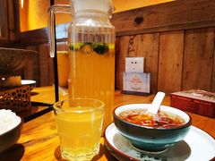 -老滇山寨•云南特色菜•地方菜•民族风情歌舞表演(金碧店)