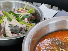 -周良天山牛杂城(天山路总店)