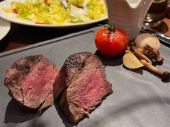 -恰餐厅及酒吧 CHAR Bar & Grill (北京丽都皇冠假日店)