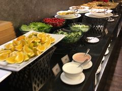 -昆明朗威酒店(昆明站火车站双桥夜市风情街店)