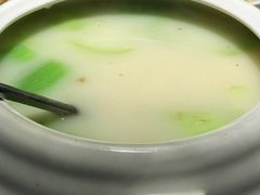 咸筒骨煲淋大芥菜-渝半城经典川粤菜(重庆天地店)