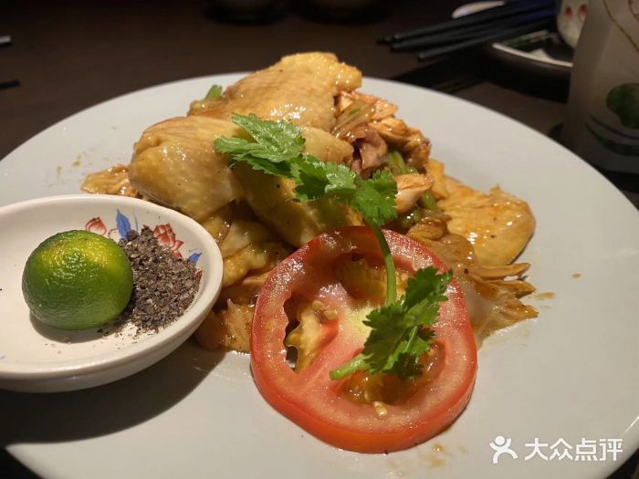 大头虾越式风味餐厅(光明广场店)越式盐焗麻油鸡图片