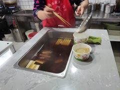 卤豆干-半月镰胡姐脆皮萝卜饺子