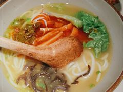 -百春原湖南牛肉粉(百联世纪店)