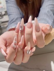 -丽心自助美甲美睫