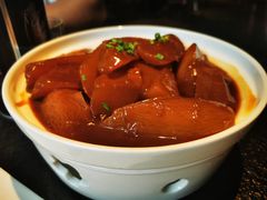 炖萝卜-河畔春天时尚餐厅