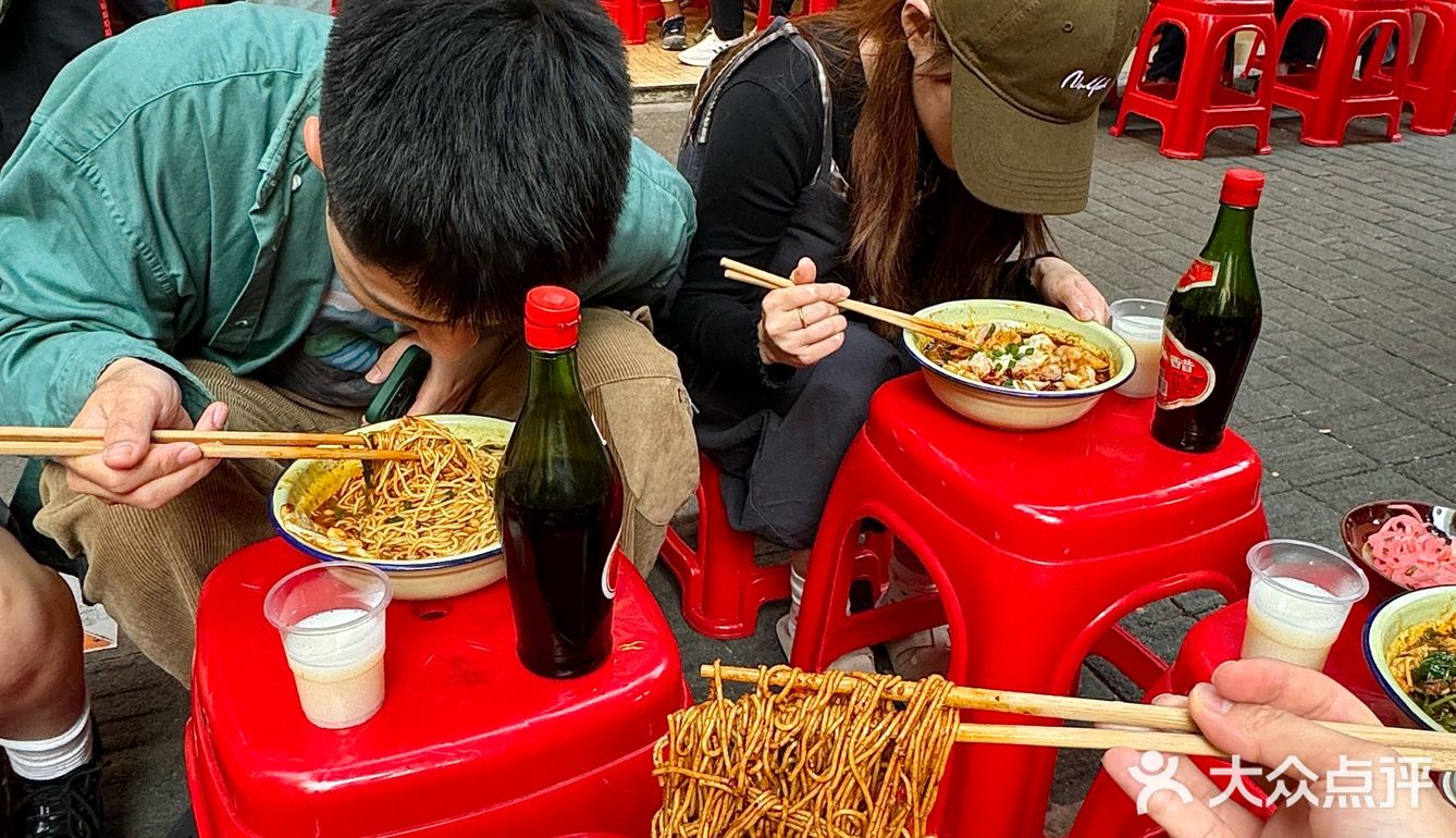 解放碑唯一一家我会反复去吃的小面。。。