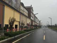 -王府井奥莱临潼小镇(临潼店)