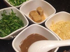-百年川椒重庆老火锅(光谷店)