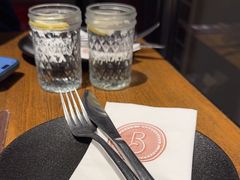 -BOURBON 玻本美式餐厅酒吧(虹桥新天地店)