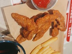 -必胜客(尹山湖歌林公园店)