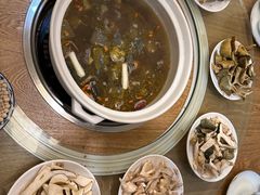 -鲜菌江湖正宗野生菌火锅