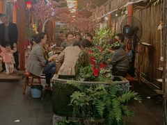 大堂-三道苗苗鱼·美蛙黄辣丁(八里店)