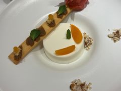 浓情栗意坚果布丁佐草莓冰激凌-王品牛排(福州泰禾店)