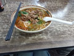麻辣肥肠面-天府面庄(天平路店)