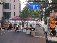 -吴山路夜市