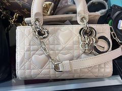 -小飞侠奢侈品回收 寄卖 养护(宝山宝龙广场店)