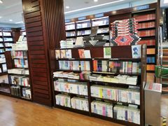 -新华书店(泉城路店)