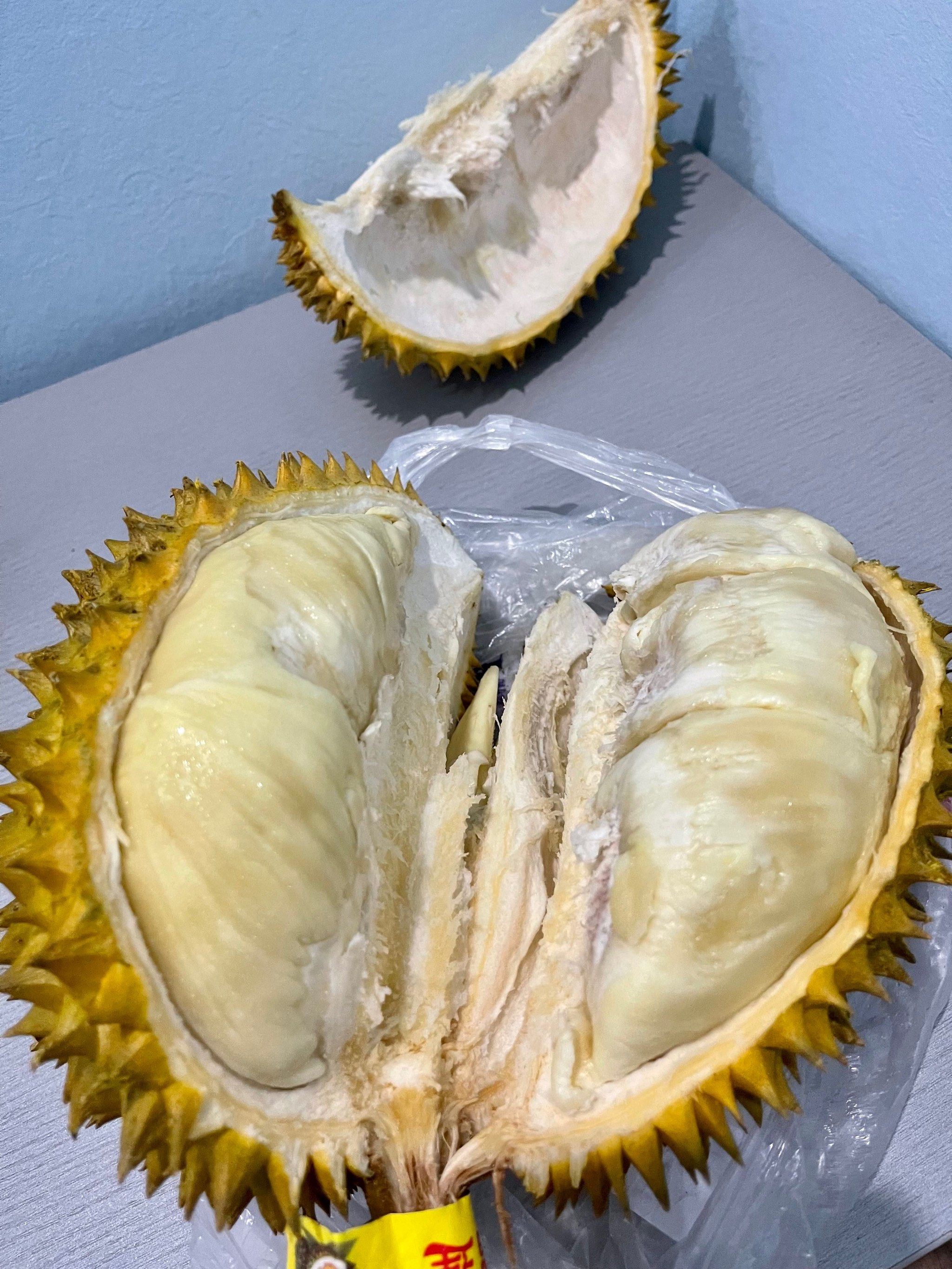 18元一斤的榴莲 被我放了两天太熟了￼