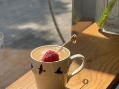 草莓拿铁-red donkey coffee