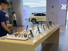 -华为授权体验店(中山公园来福士)