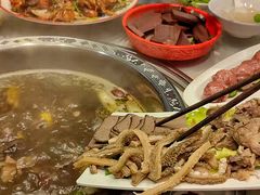 -乡土黄·鲜牛肉火锅·小龙虾(兴业街店)