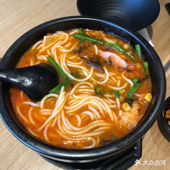 云味馆过桥米线(泰禾广场店)招牌番茄肥牛图片 - 第1张