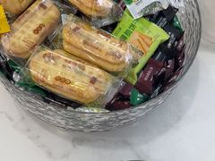 -视野联行眼镜·蔡司·依视路(省体育馆店)