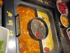 -老牌坊云南鱼豆花火锅(哈西万达店)