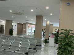 -上海大学附属上海和平眼科医院