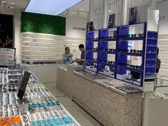 -美式眼镜·授权蔡司.依视路.尼康.豪雅.明月(南翔印象城店)