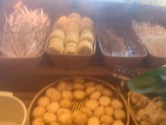 -牛YO寿喜烧·铁板烧和牛火锅自助(市府恒隆店)