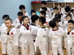 -嗨动跆拳道体能馆(菜百店)