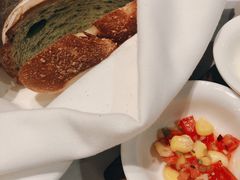 -GreyWhale灰鲸餐厅(武汉国际广场店)