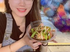 -席娜卡琳火车铁道夜市